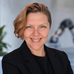 Julia, founder of moinaki