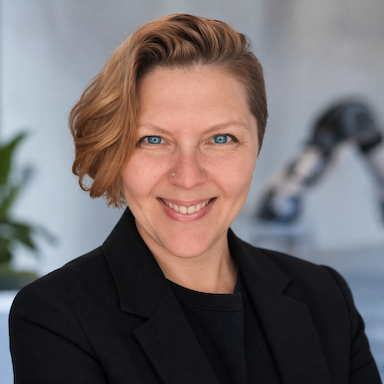 Julia, founder of moinaki